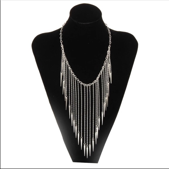 Jewelry - NEW SILVER FRINGE STATEMENT NECKLACE